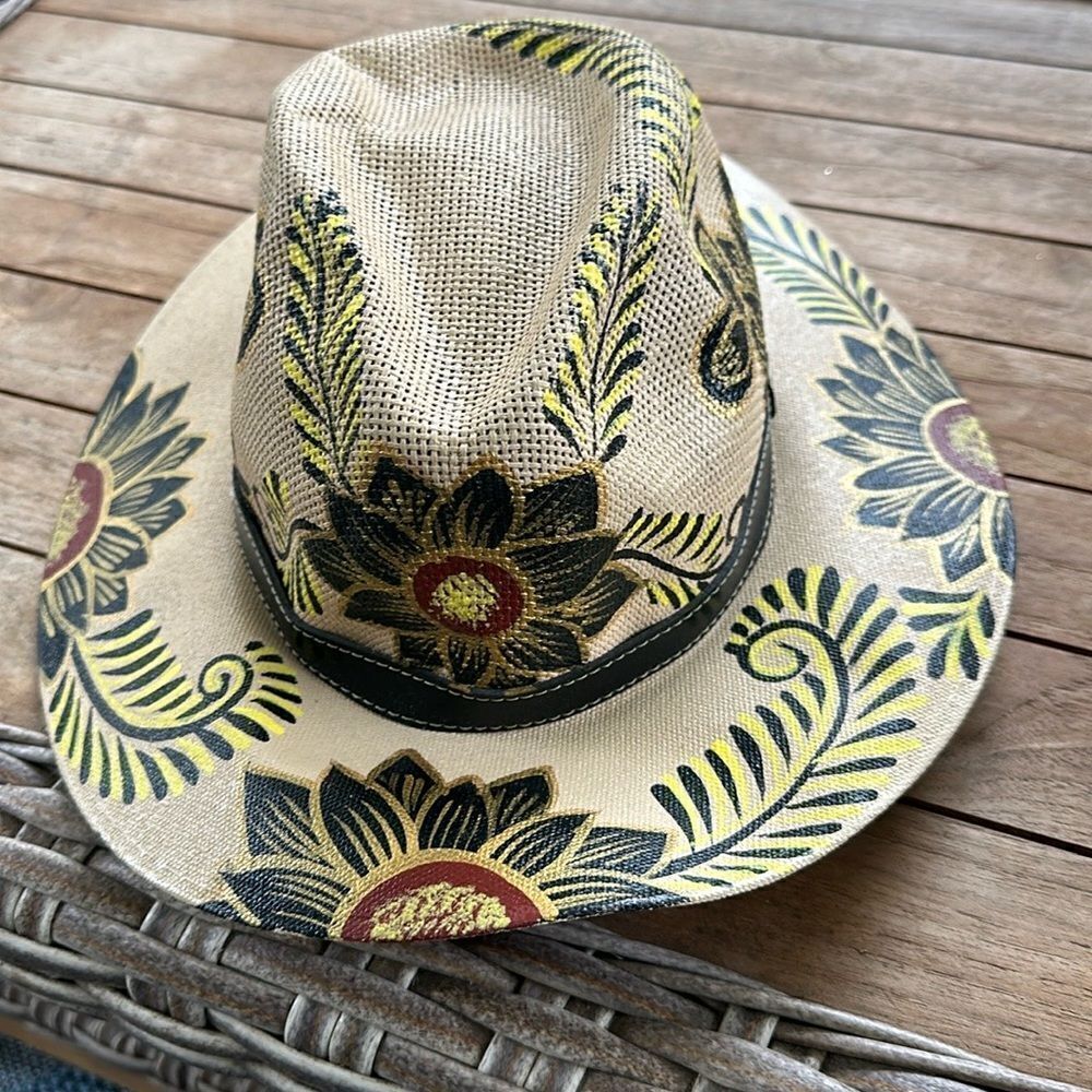 Bonitos Hand Painted & Crafted Women’s Hat L